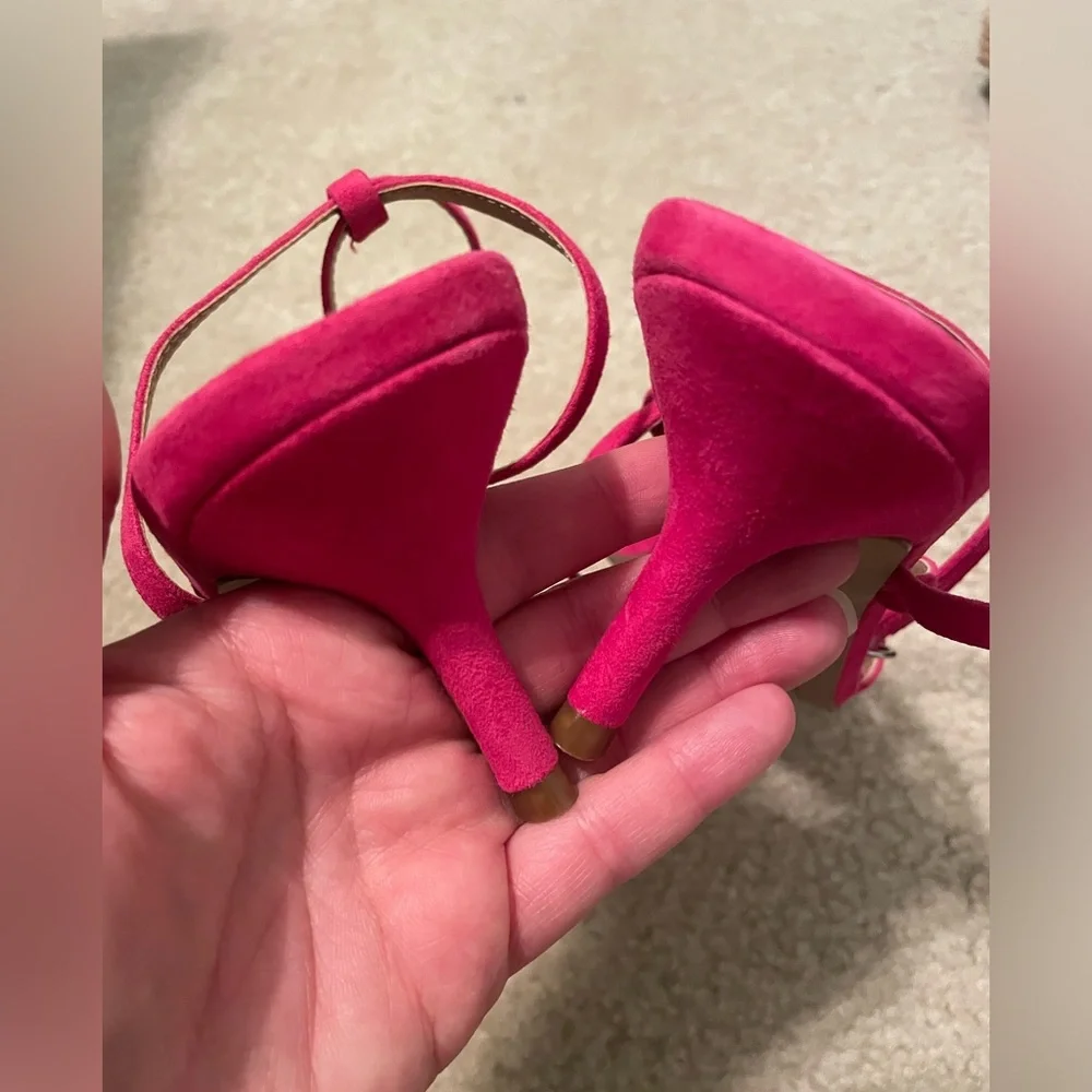 Tahari strappy pink heeled sandals - Picture 4 of 8